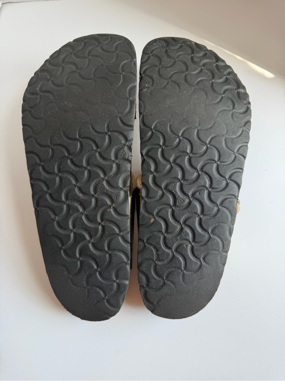 Birkenstock Gizeh Gold Metallic Leather Thong Sandals Size 42 Womens 11 - Picture 5 of 12